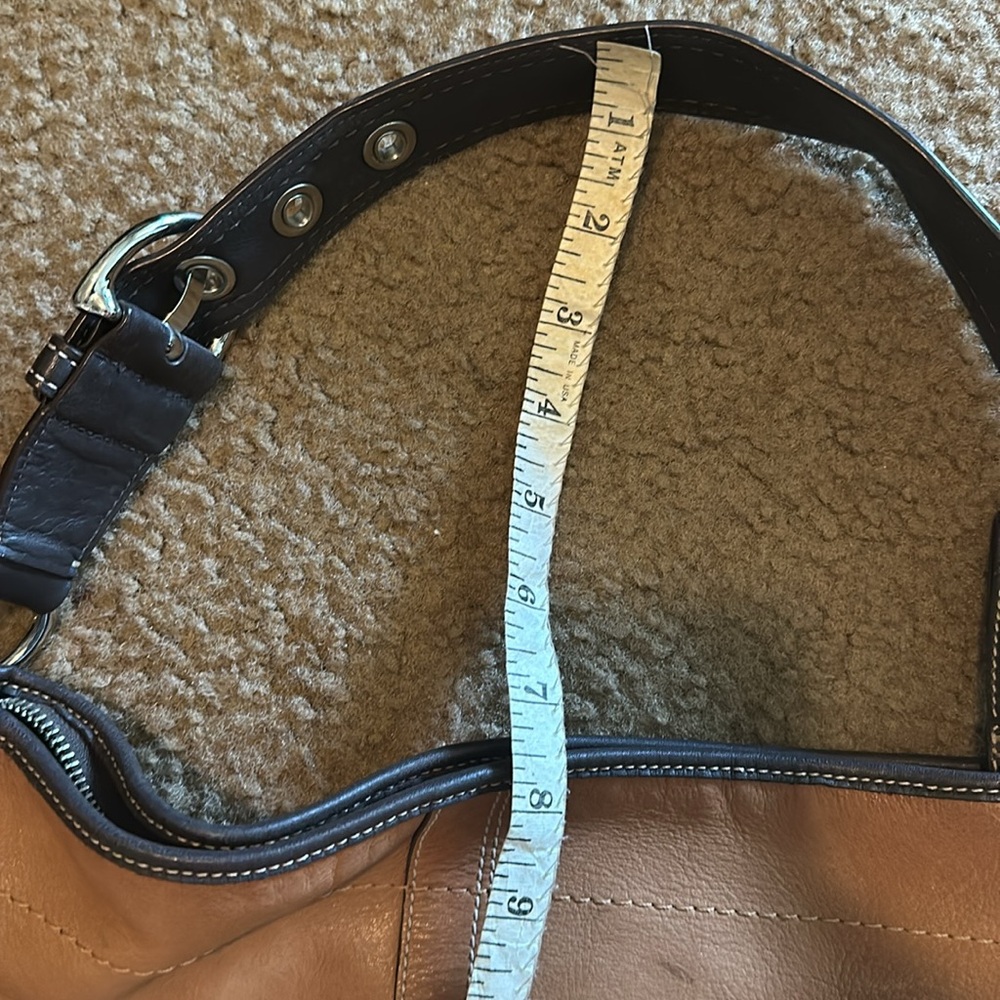 Coach purse ,adorable, soft camel toned leather🤗 - Picture 8 of 8